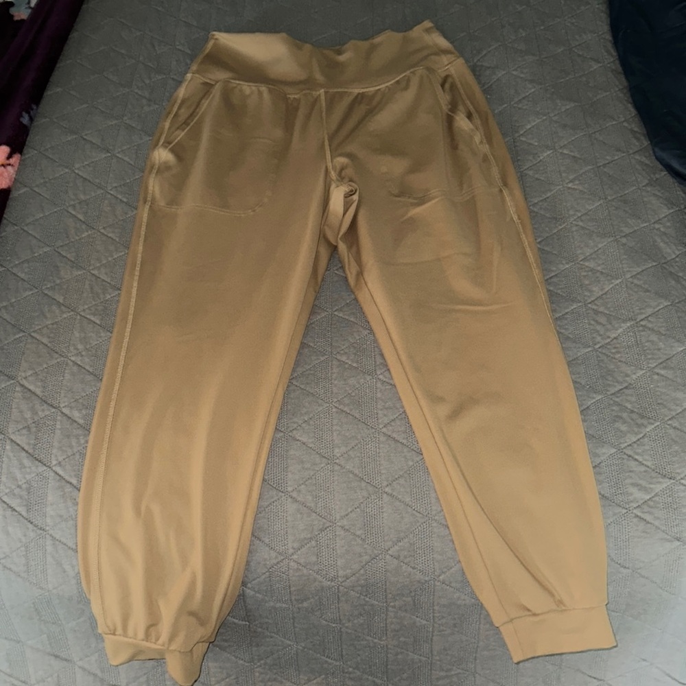 DSG Brand khaki joggers! Great condition